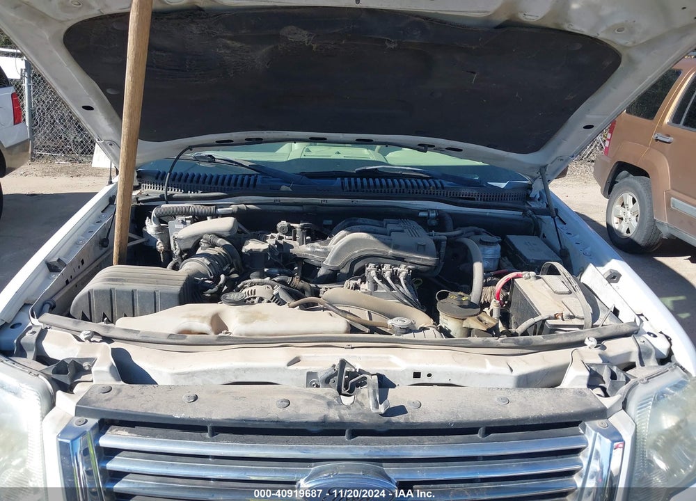 2006 FORD EXPLORER XLT VIN: 1FMEU63E06UA20850