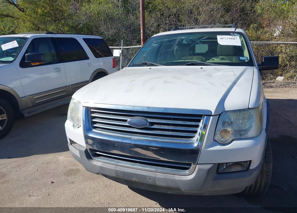 2006 FORD EXPLORER XLT VIN: 1FMEU63E06UA20850