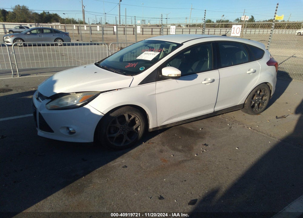 2014 FORD FOCUS SE VIN: 1FADP3K29EL296547