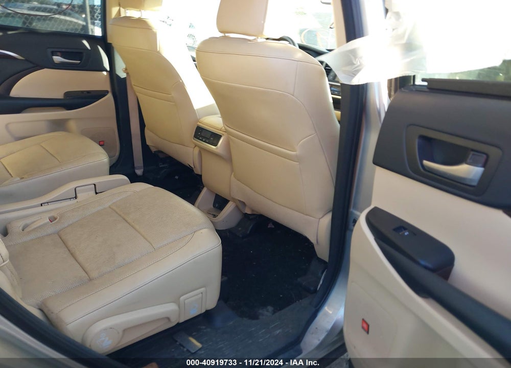 2015 TOYOTA HIGHLANDER LIMITED V6 VIN: 5TDDKRFHXFS141502