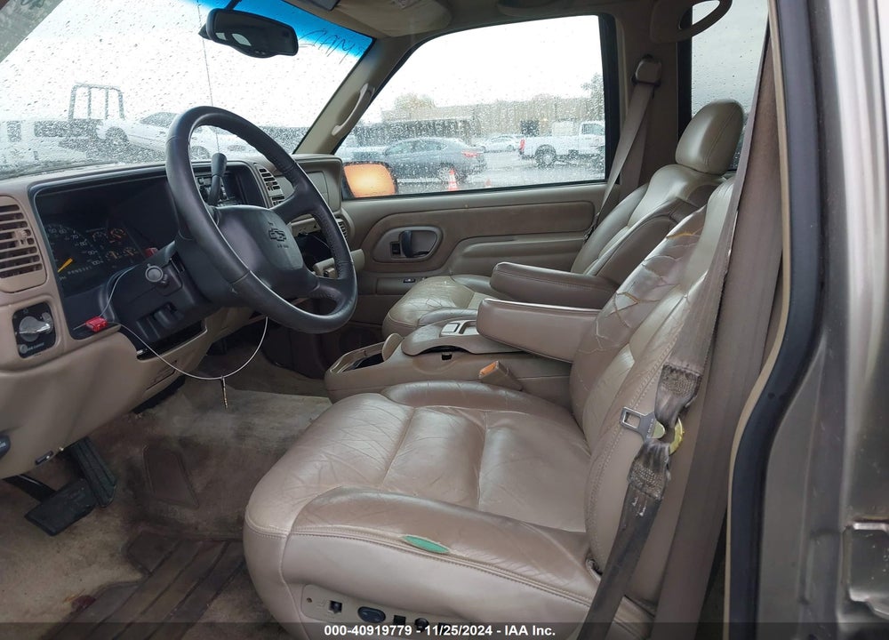 2000 CHEVROLET TAHOE Z71 VIN: 1GNEK13R7YR107349