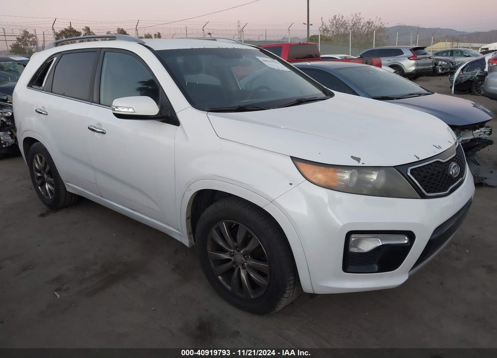 2011 KIA SORENTO SX V6 VIN: 5XYKW4A24BG126941