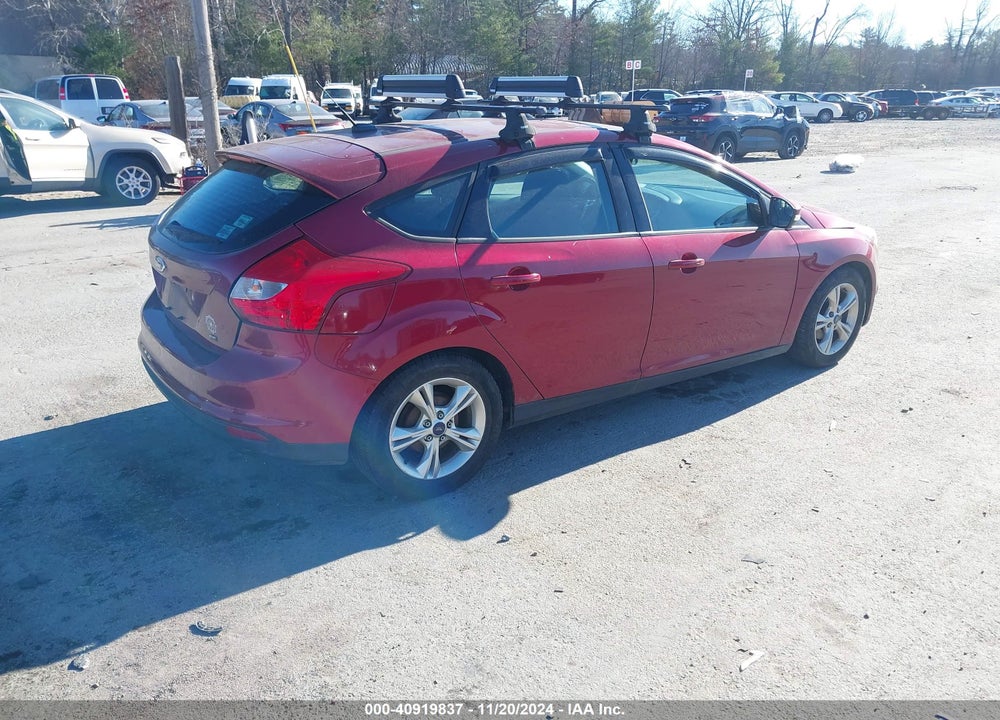 2014 FORD FOCUS SE VIN: 1FADP3K24EL366083
