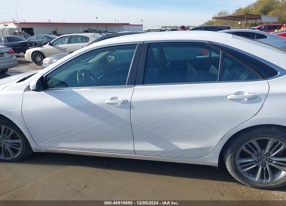 2015 TOYOTA CAMRY SE VIN: 4T1BF1FK5FU005813
