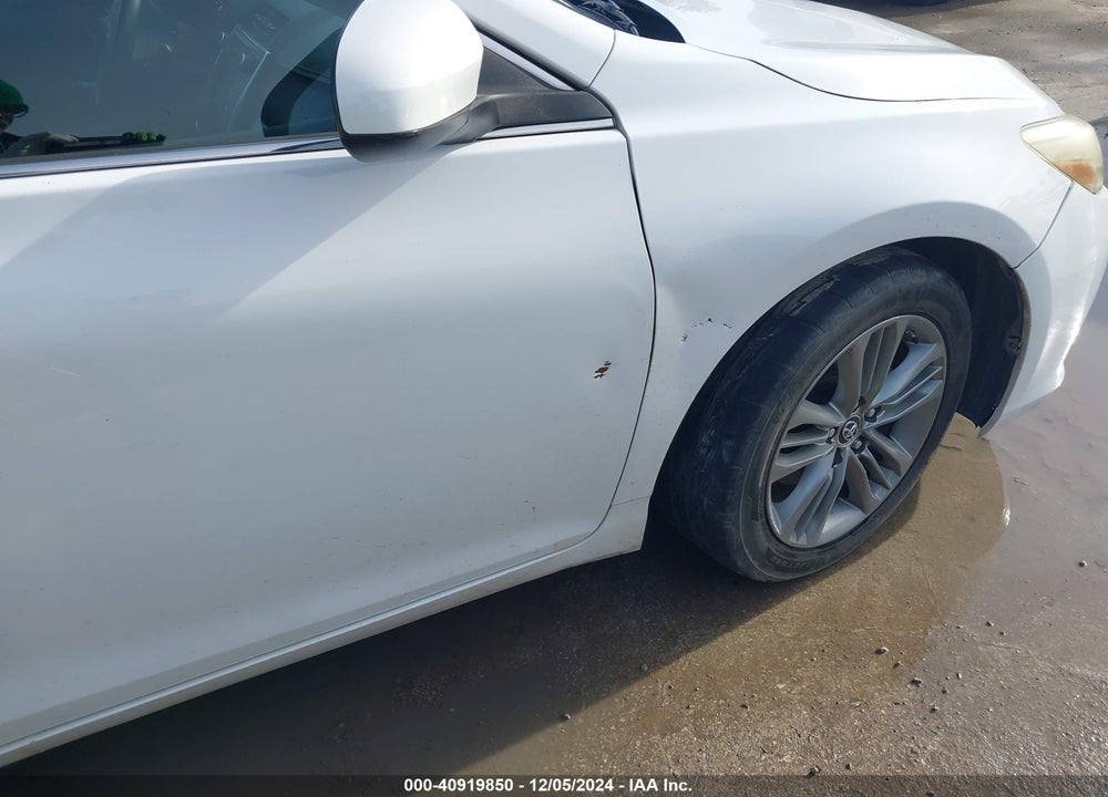 2015 TOYOTA CAMRY SE VIN: 4T1BF1FK5FU005813