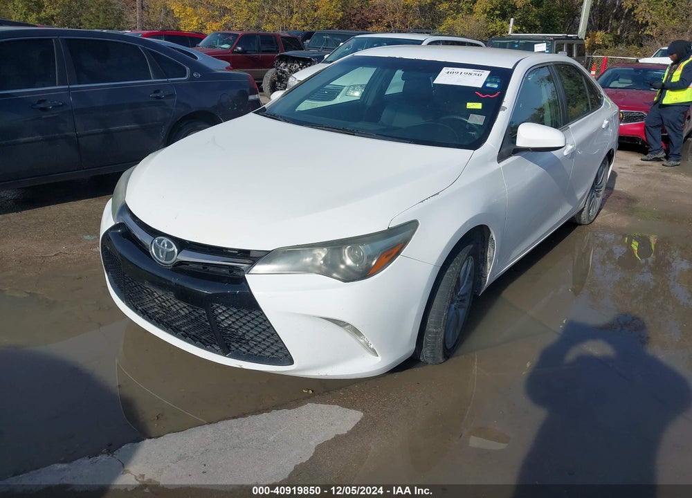 2015 TOYOTA CAMRY SE VIN: 4T1BF1FK5FU005813