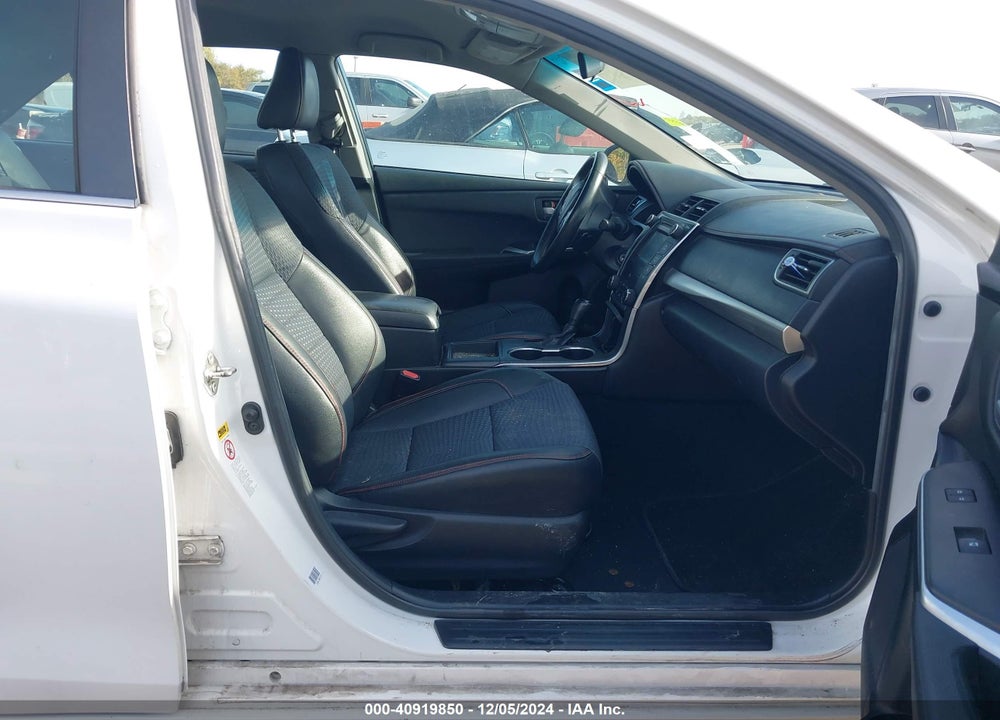 2015 TOYOTA CAMRY SE VIN: 4T1BF1FK5FU005813