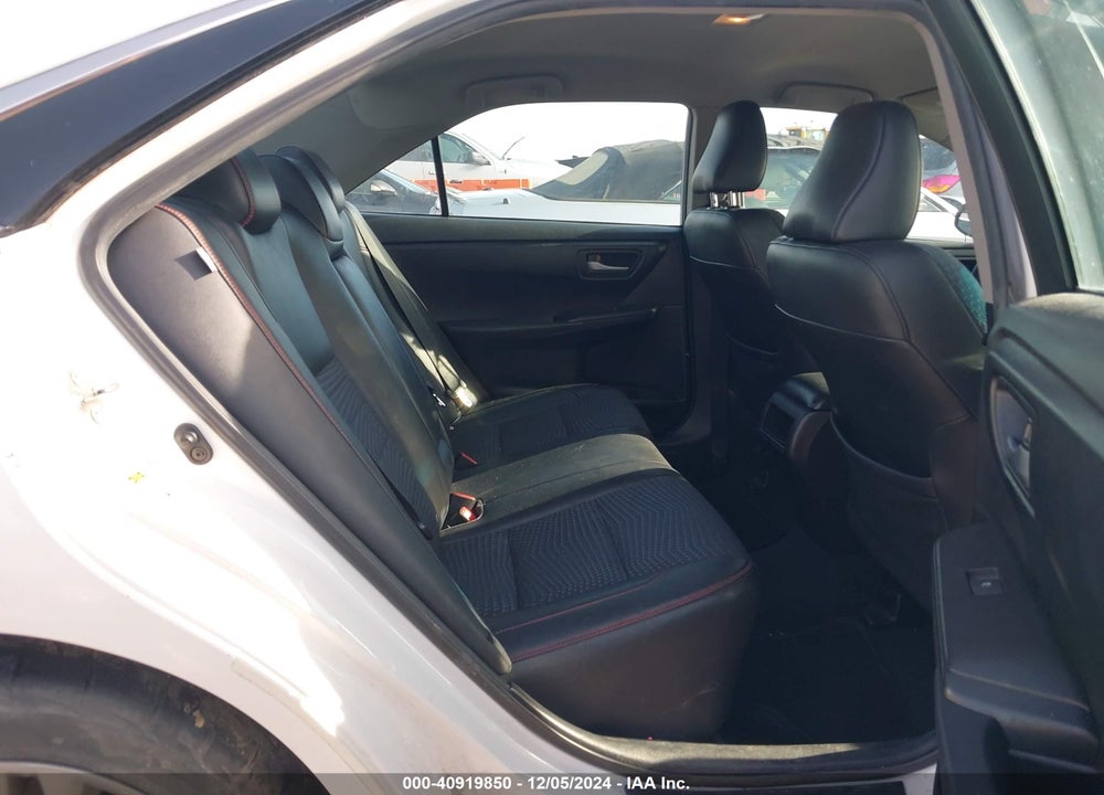 2015 TOYOTA CAMRY SE VIN: 4T1BF1FK5FU005813