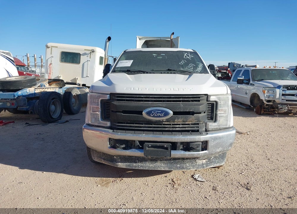2017 FORD F-350 XL VIN: 1FT8W3BT4HED08040