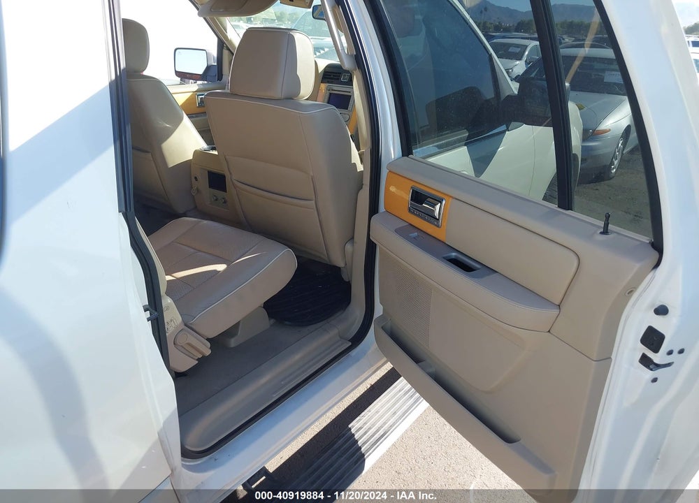 2008 LINCOLN NAVIGATOR L VIN: 5LMFL27568LJ05207