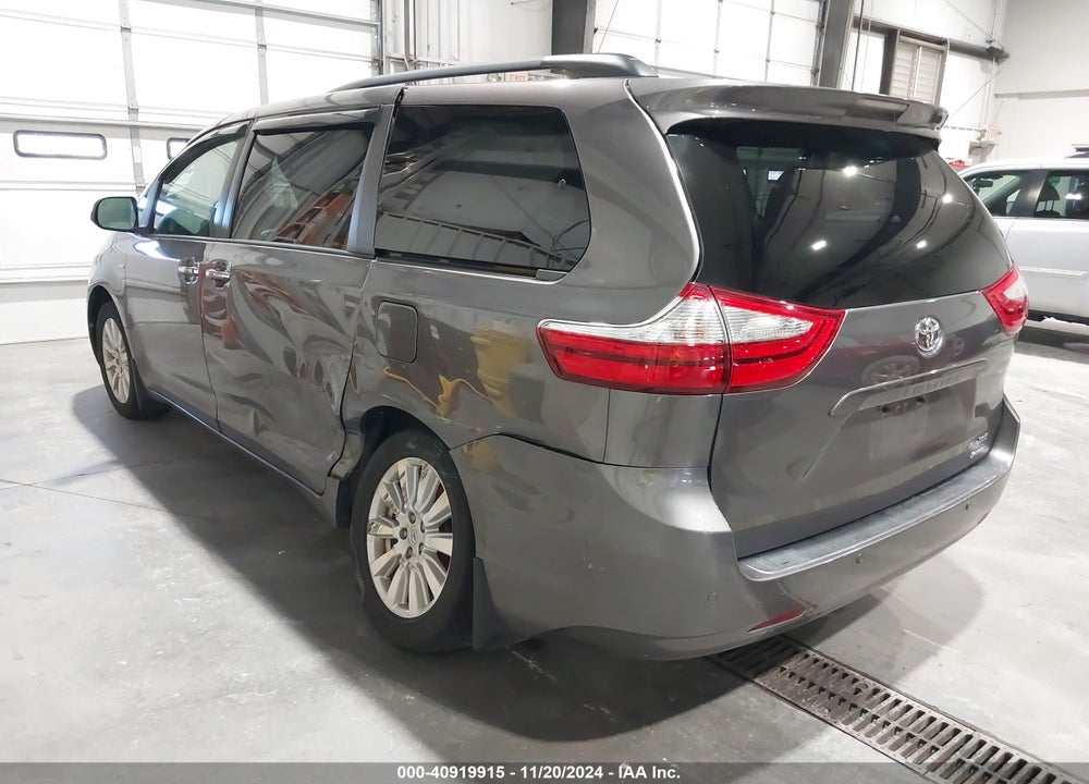 2017 TOYOTA SIENNA XLE LIMITED VIN: 5TDDZ3DC6HS170059