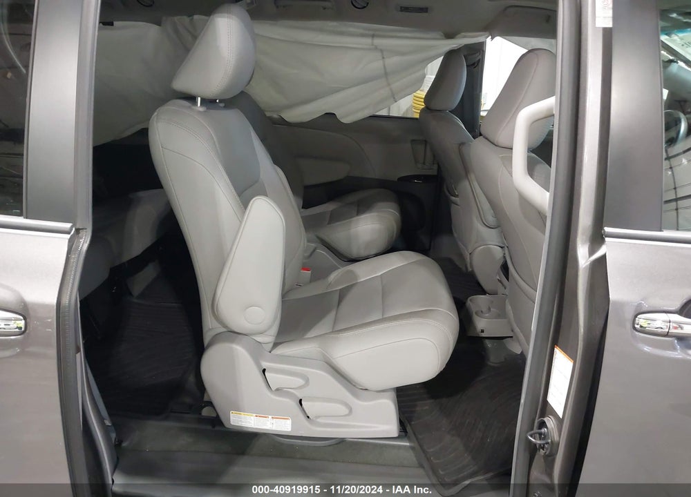 2017 TOYOTA SIENNA XLE LIMITED VIN: 5TDDZ3DC6HS170059