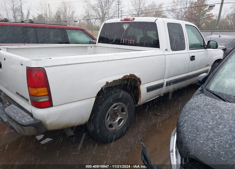 1999 CHEVROLET SILVERADO 1500 LS VIN: 2GCEC19T1X1187571