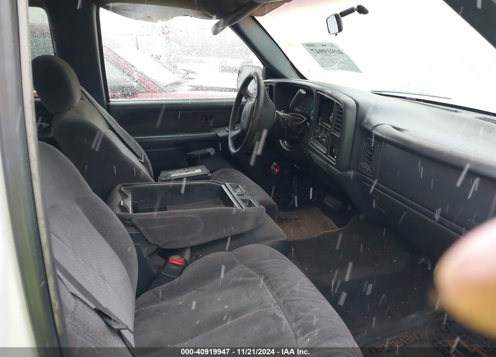 1999 CHEVROLET SILVERADO 1500 LS VIN: 2GCEC19T1X1187571