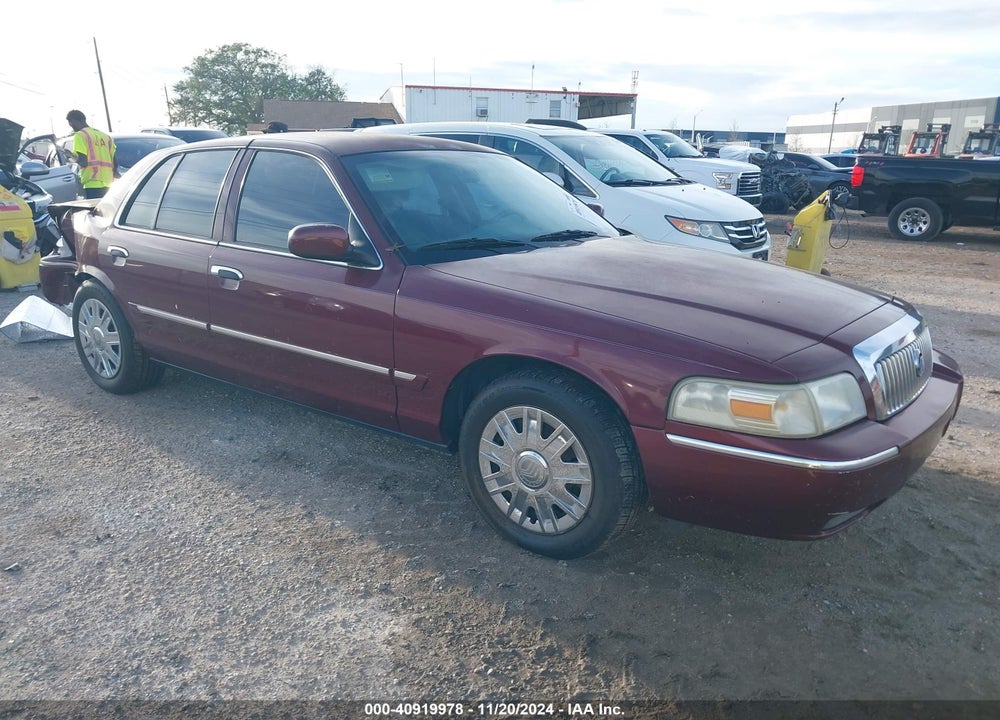 2008 MERCURY GRAND MARQUIS GS VIN: 2MEFM74VX8X659101