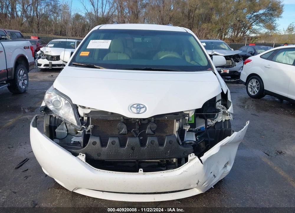 2013 TOYOTA SIENNA LE V6 8 PASSENGER VIN: 5TDKK3DC9DS381360