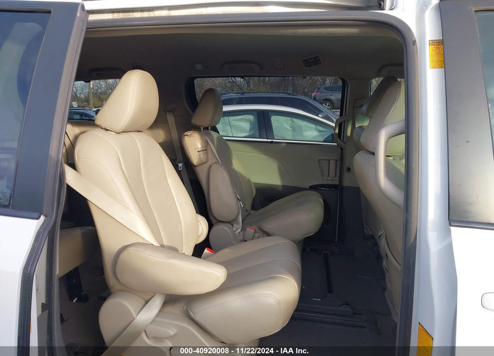 2013 TOYOTA SIENNA LE V6 8 PASSENGER VIN: 5TDKK3DC9DS381360