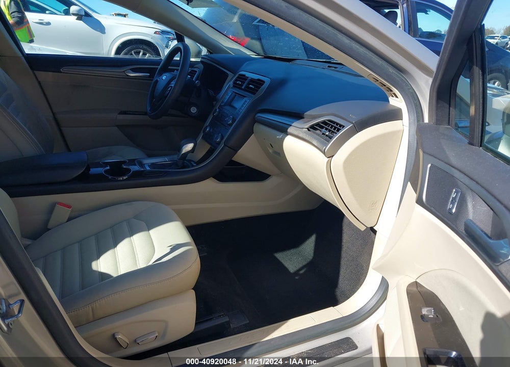 2015 FORD FUSION SE VIN: 3FA6P0H71FR250983