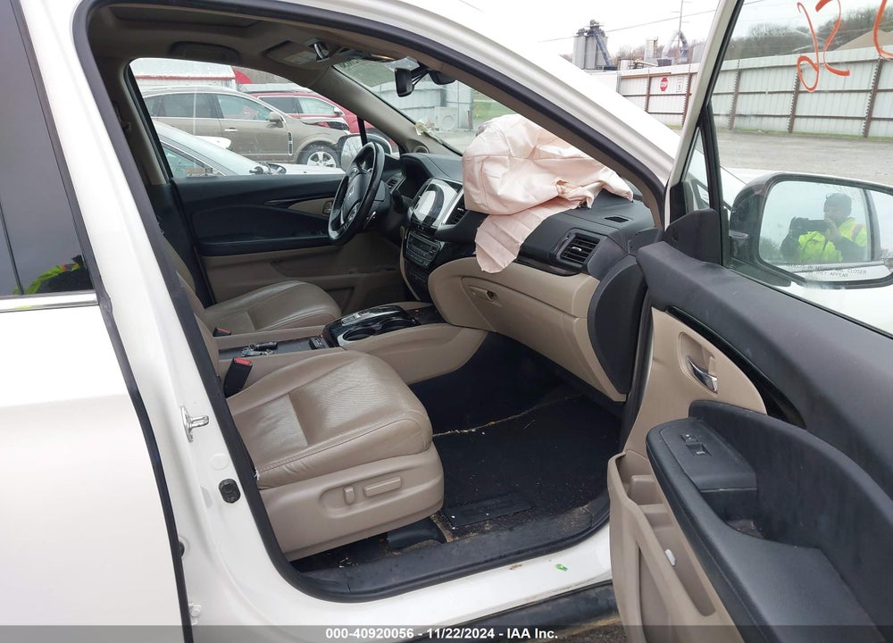 2017 HONDA PILOT ELITE VIN: 5FNYF6H0XHB092899
