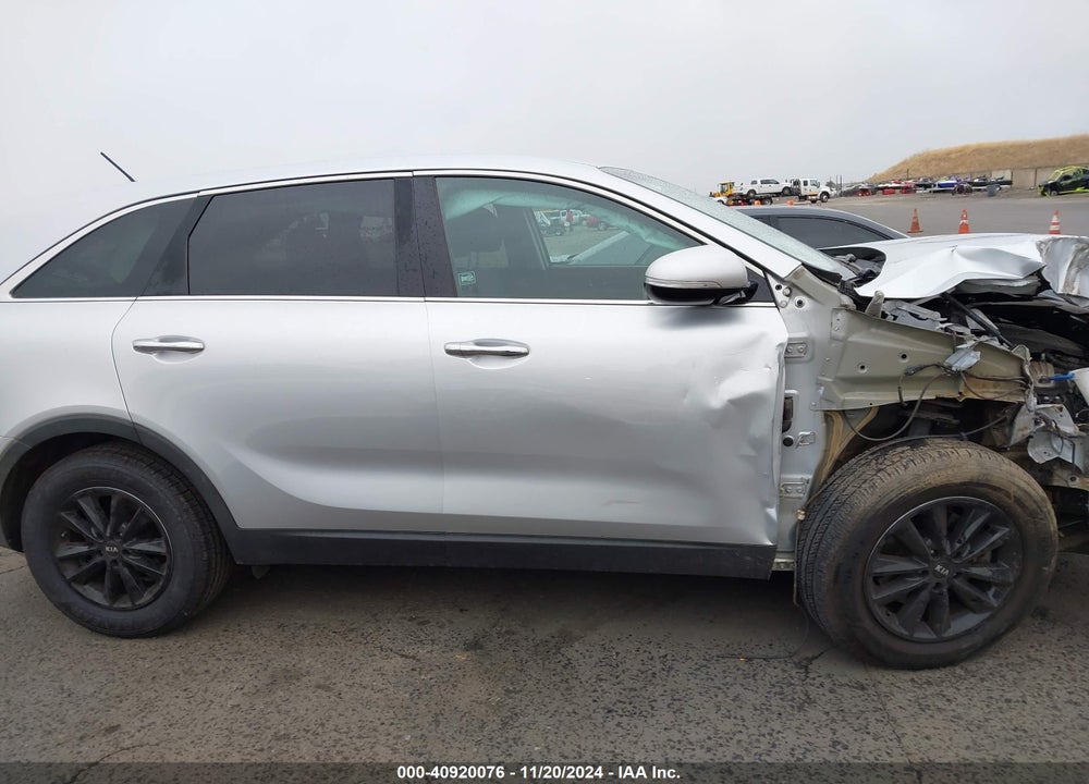 2020 KIA SORENTO 3.3L LX VIN: 5XYPG4A56LG617901