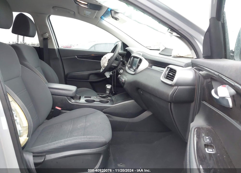 2020 KIA SORENTO 3.3L LX VIN: 5XYPG4A56LG617901