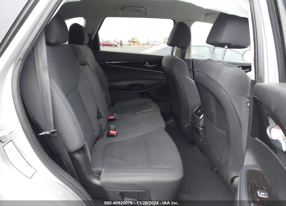2020 KIA SORENTO 3.3L LX VIN: 5XYPG4A56LG617901