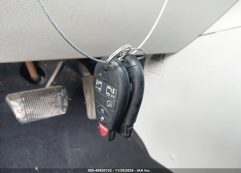 2013 CHRYSLER TOWN & COUNTRY TOURING VIN: 2C4RC1BG9DR559041