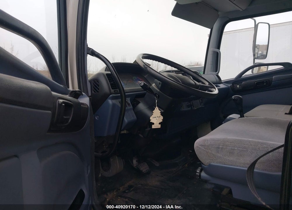 2005 HINO 268 VIN: JHBNE8JT851S10949