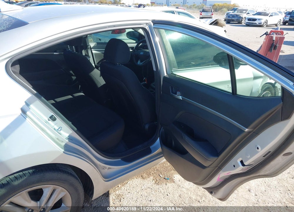 2019 HYUNDAI ELANTRA VIN: 5NPD84LF0KH472321