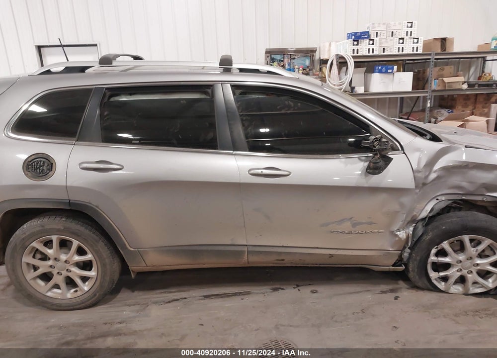 2017 JEEP CHEROKEE LATITUDE 4X4 VIN: 1C4PJMCB3HD213870