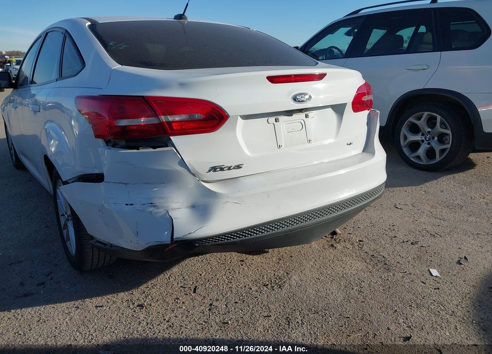 2017 FORD FOCUS SE VIN: 1FADP3F2XHL263510