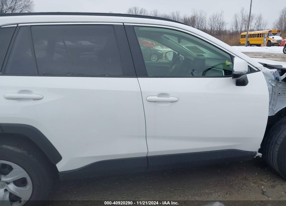 2019 TOYOTA RAV4 LE VIN: JTMG1RFV8KJ013725
