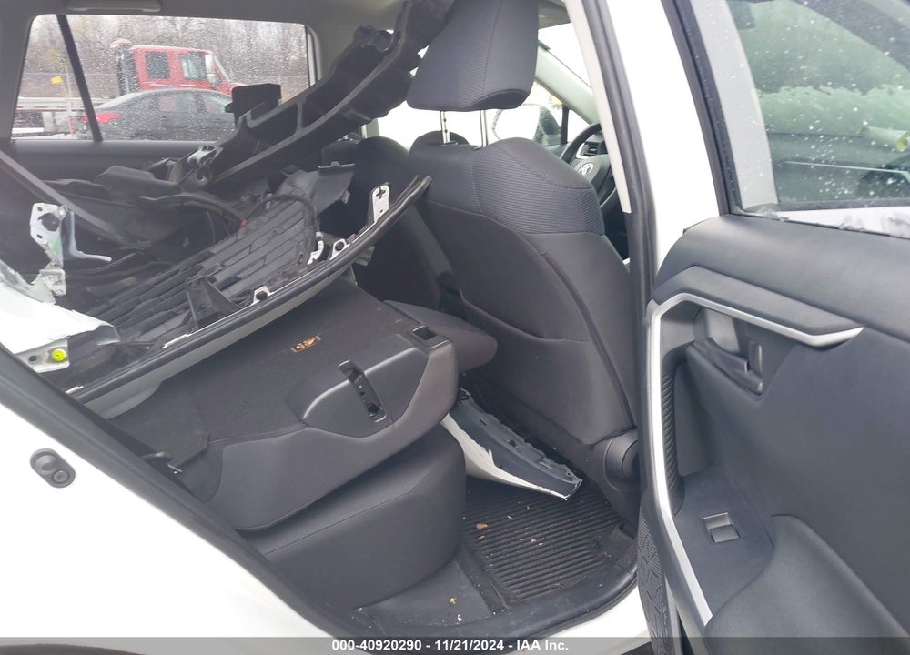 2019 TOYOTA RAV4 LE VIN: JTMG1RFV8KJ013725