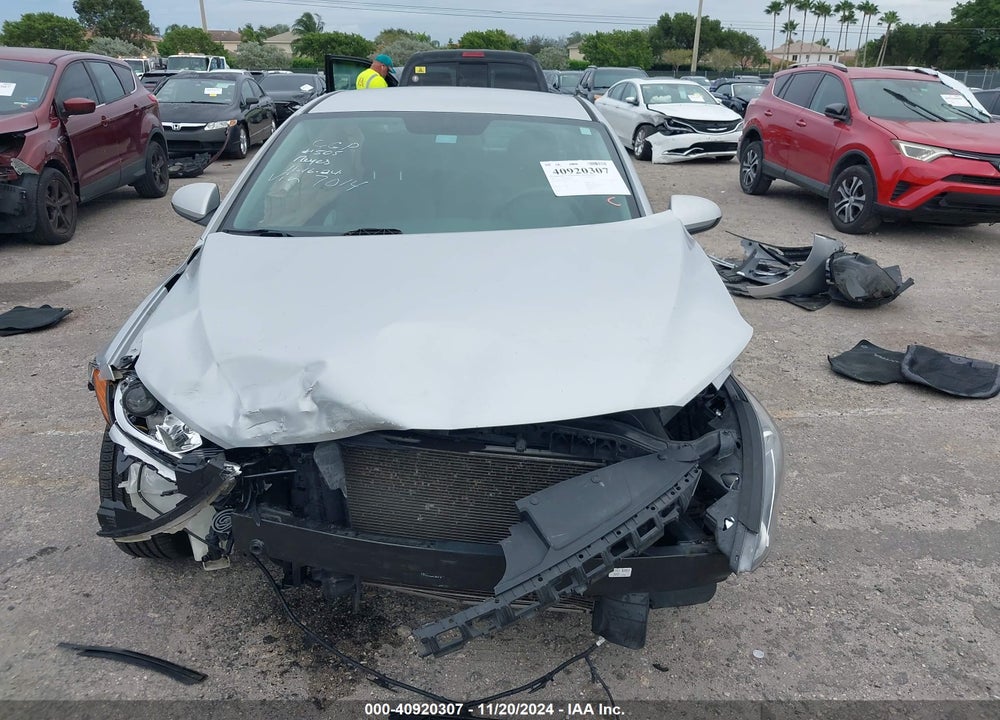 2017 HYUNDAI ELANTRA SE VIN: KMHD74LF3HU147014