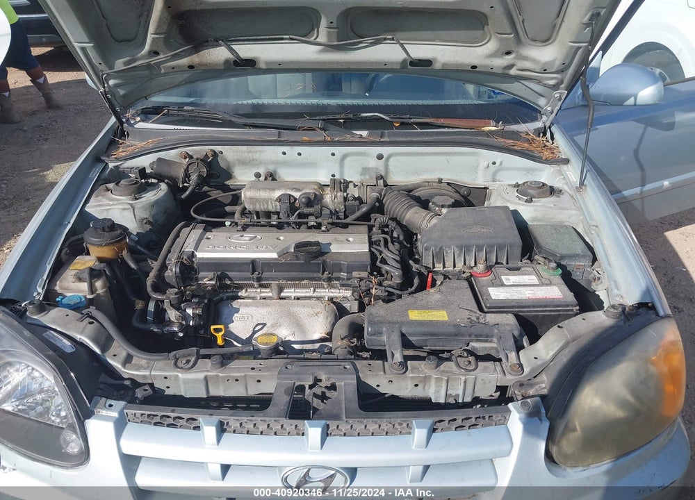 2005 HYUNDAI ACCENT GLS VIN: KMHCG45CX5U650873