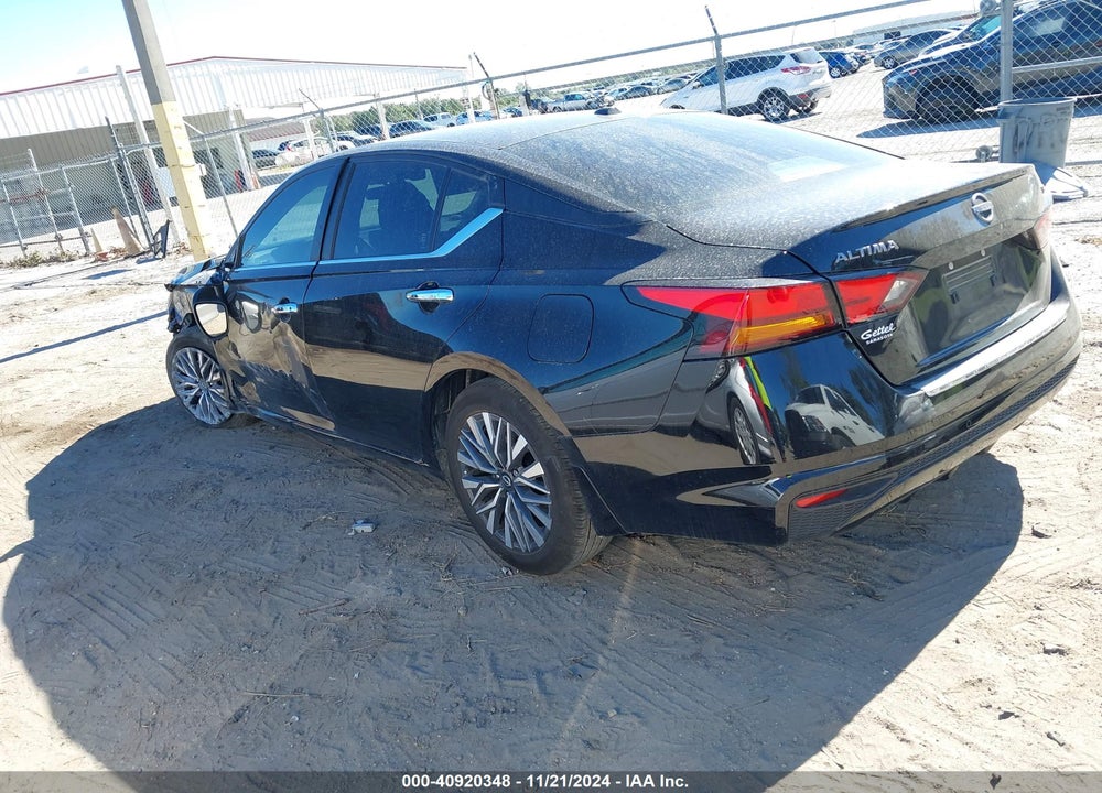 2023 NISSAN ALTIMA SV FWD VIN: 1N4BL4DV8PN405135