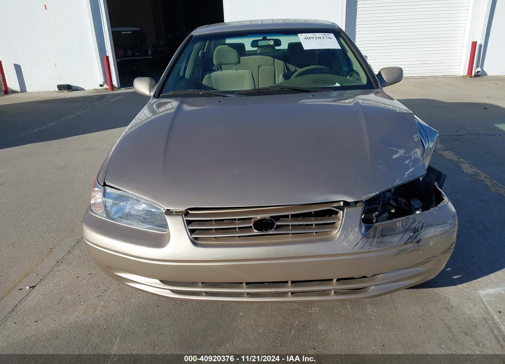 1999 TOYOTA CAMRY LE VIN: 4T1BG22K5XU444181