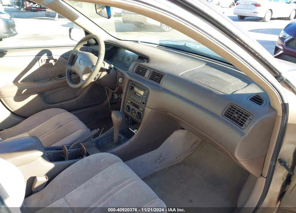 1999 TOYOTA CAMRY LE VIN: 4T1BG22K5XU444181