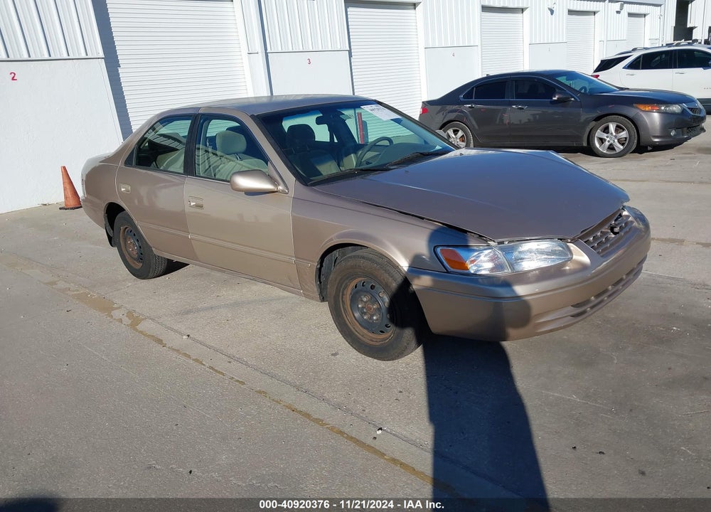 1999 TOYOTA CAMRY LE VIN: 4T1BG22K5XU444181