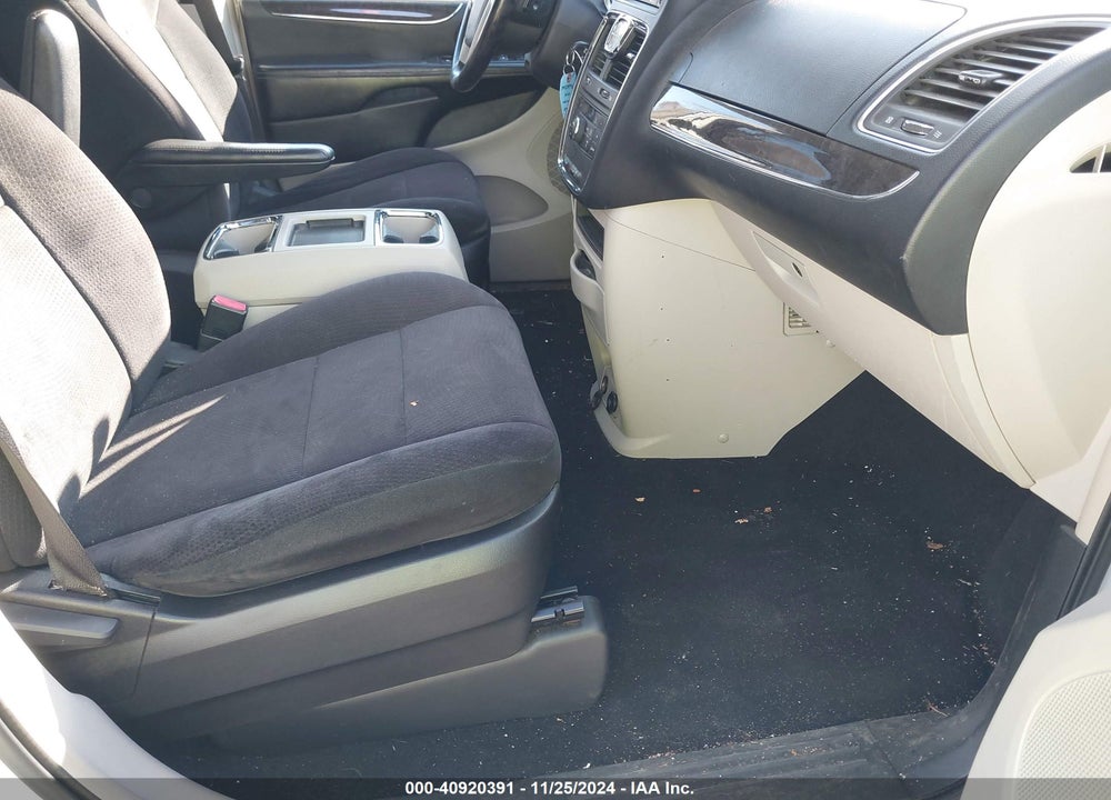 2011 CHRYSLER TOWN & COUNTRY TOURING VIN: 2A4RR5DG3BR763571