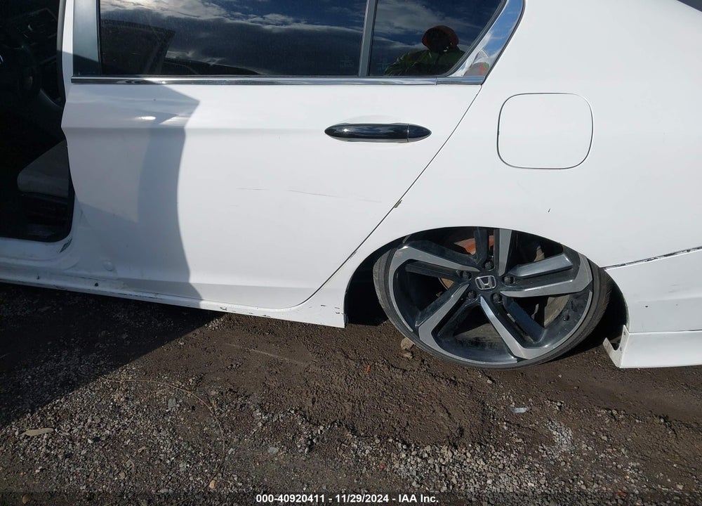 2015 HONDA ACCORD VIN: 1HGCR2F77FA096412