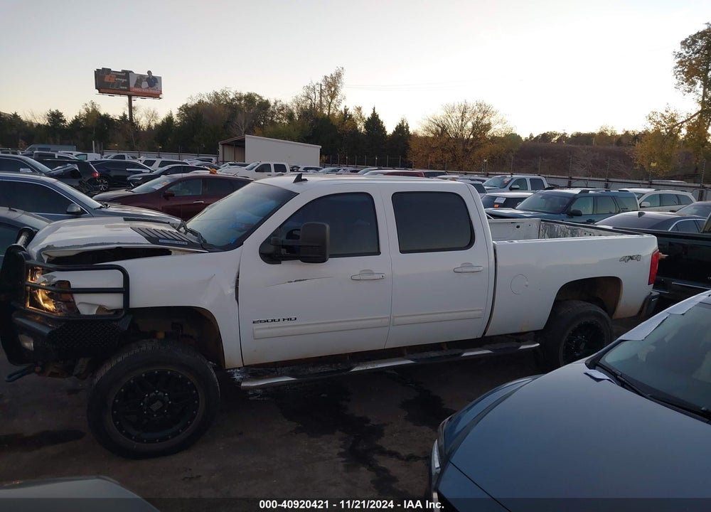 2011 CHEVROLET SILVERADO 2500HD LTZ VIN: 1GC1KYC80BF259960