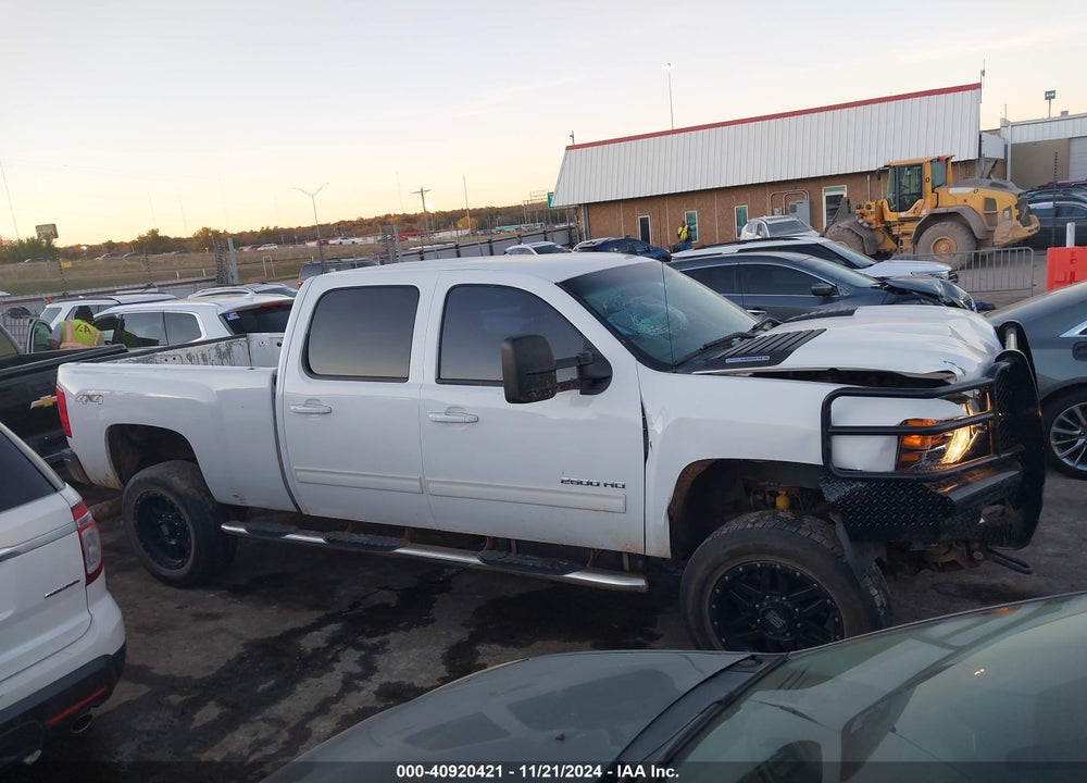 2011 CHEVROLET SILVERADO 2500HD LTZ VIN: 1GC1KYC80BF259960