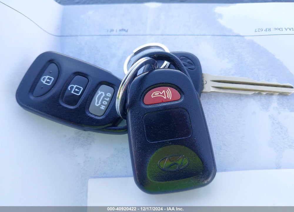 2013 HYUNDAI ELANTRA GLS VIN: 5NPDH4AE1DH193392