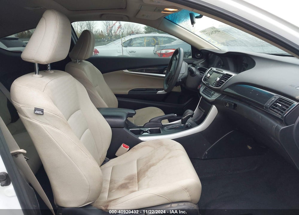 2014 HONDA ACCORD EX VIN: 1HGCT1B75EA016850