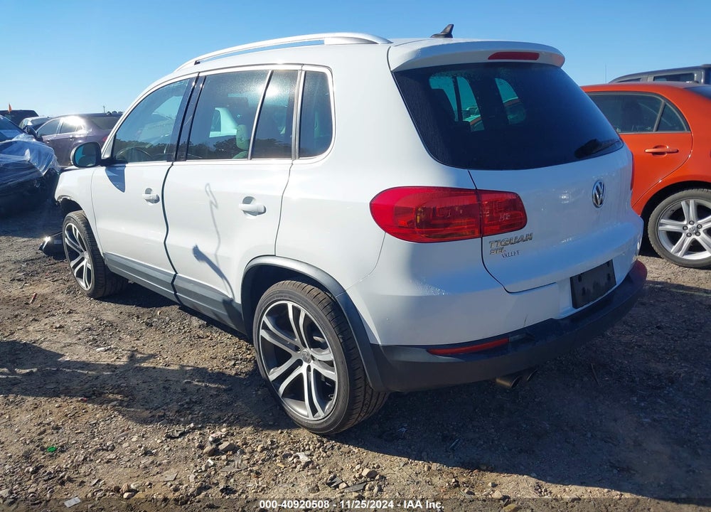 2017 VOLKSWAGEN TIGUAN 2.0T SEL VIN: WVGVV7AX9HW507270