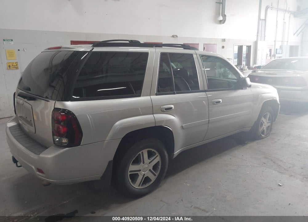 2007 CHEVROLET TRAILBLAZER LT VIN: 1GNDT13SX72107672