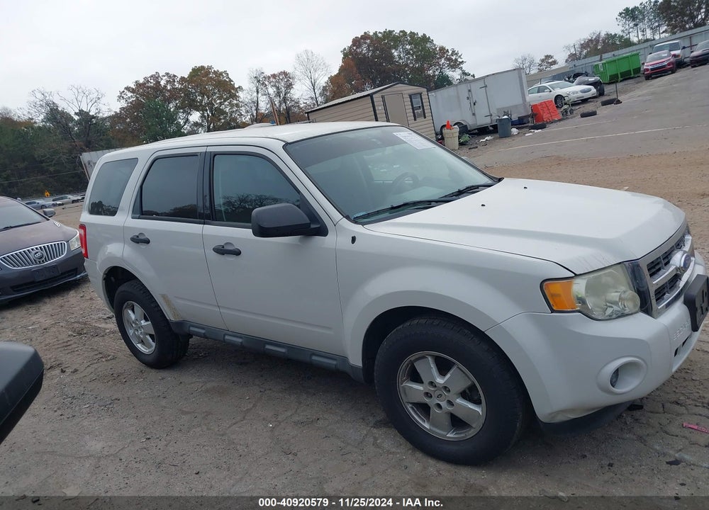 2011 FORD ESCAPE XLS VIN: 1FMCU0C76BKC22040