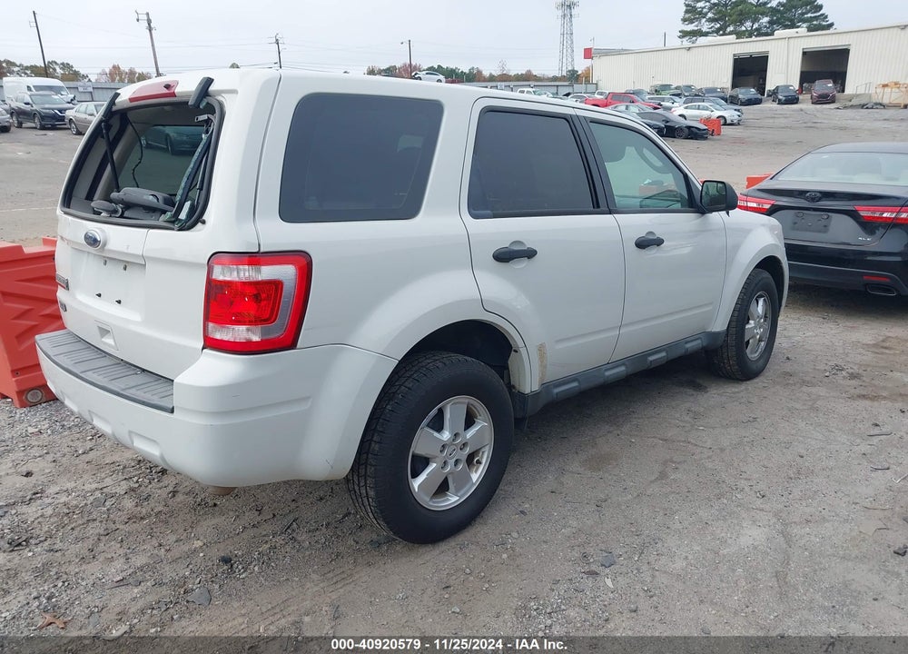 2011 FORD ESCAPE XLS VIN: 1FMCU0C76BKC22040