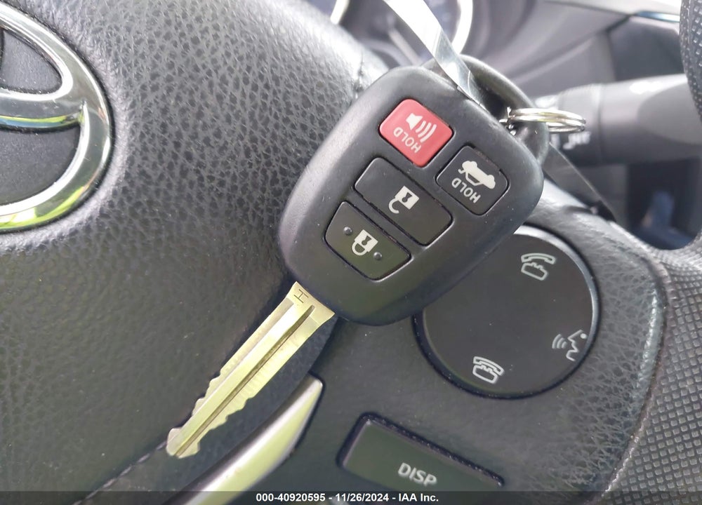 2015 TOYOTA COROLLA LE PLUS VIN: 2T1BURHE6FC281060